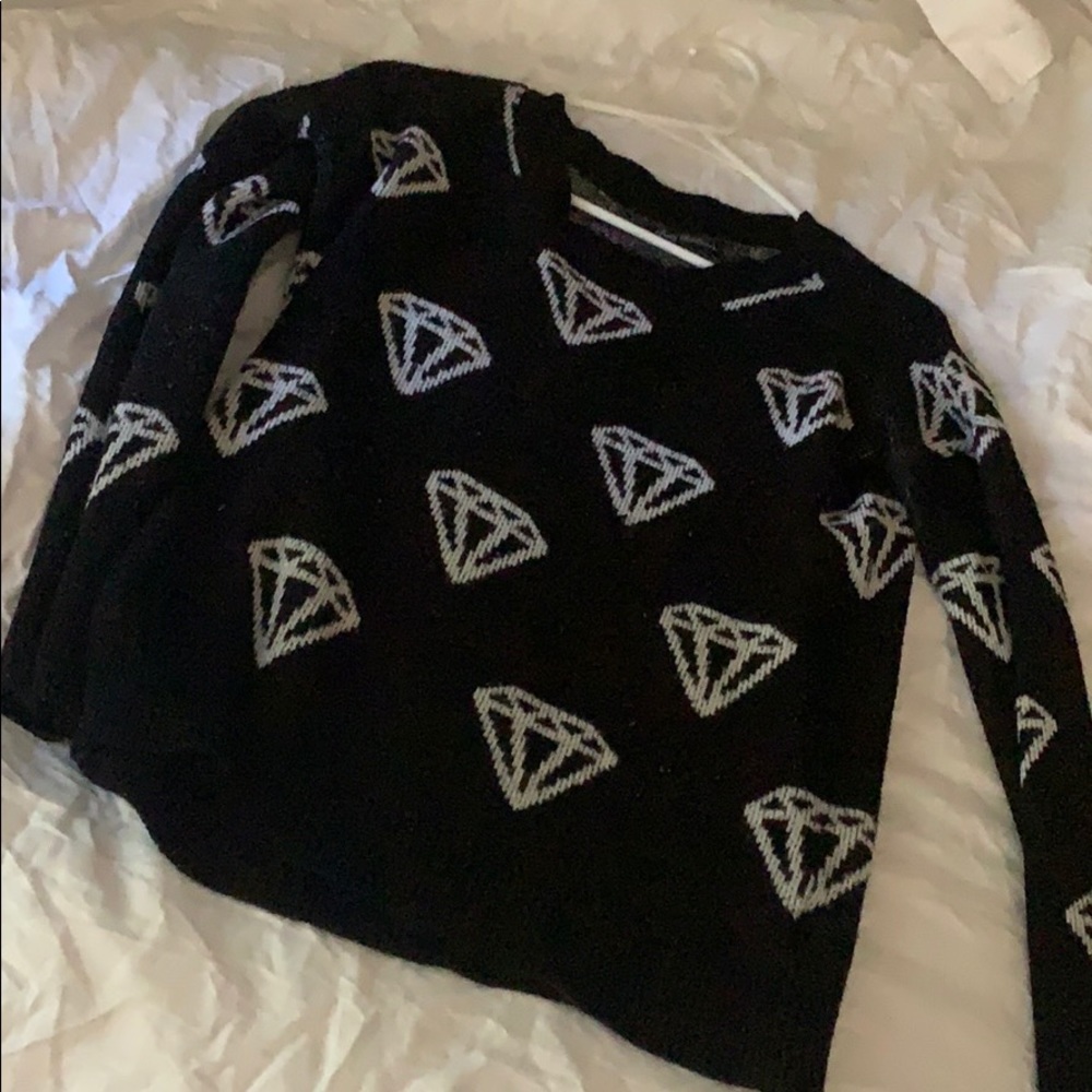 CUTE diamond crew neck!
